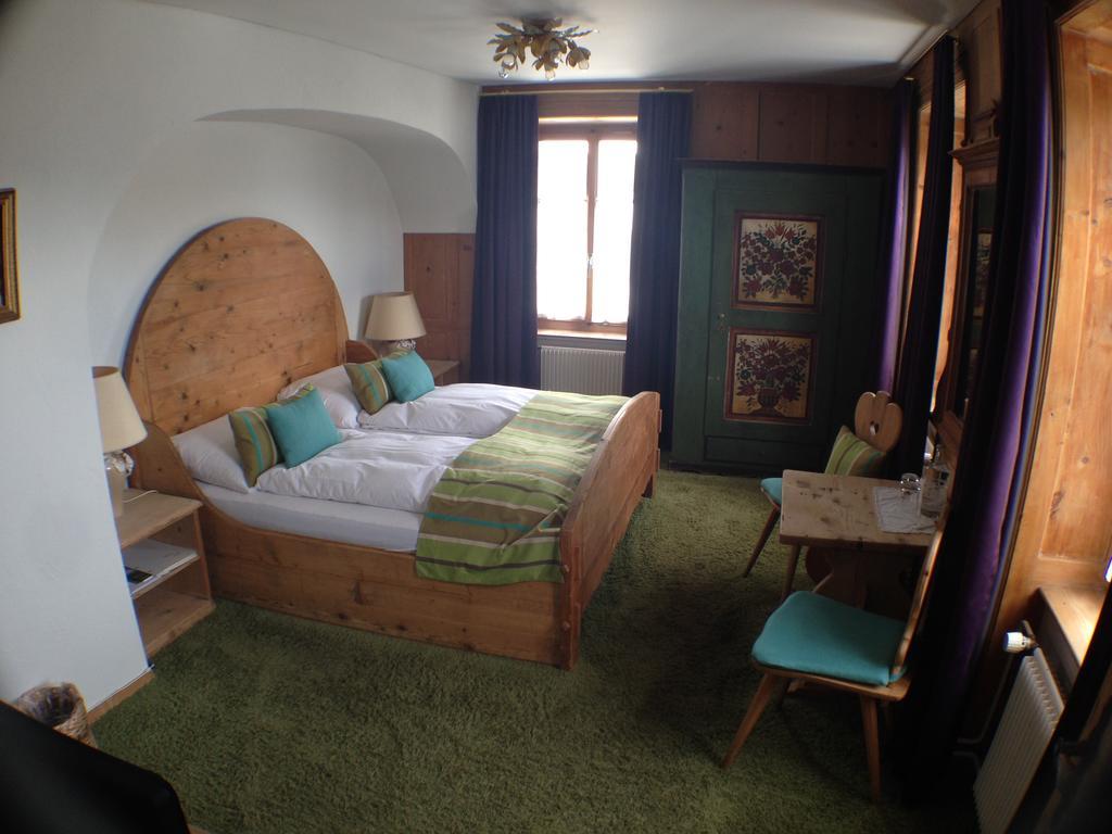 Posta Veglia Hotel Laax Ruang foto